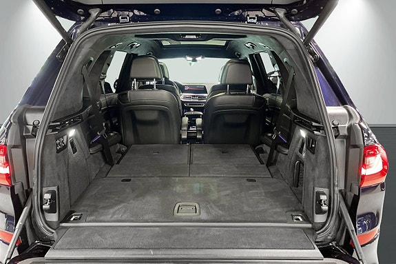 BMW X7 17 of 30