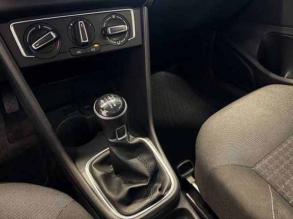 Volkswagen Polo 12 of 17