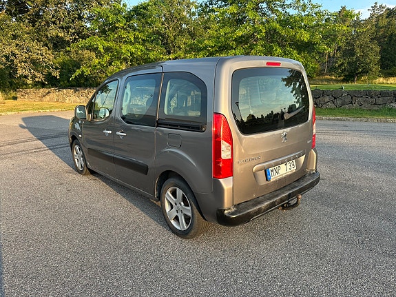 Peugeot Partner Tepee 3 of 12