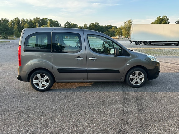 Peugeot Partner Tepee 6 of 12