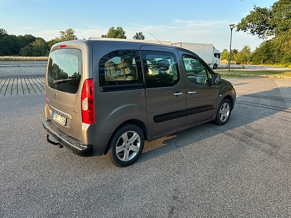 Peugeot Partner Tepee 5 of 12