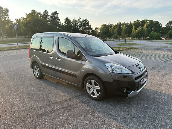 Peugeot Partner Tepee 7 of 12