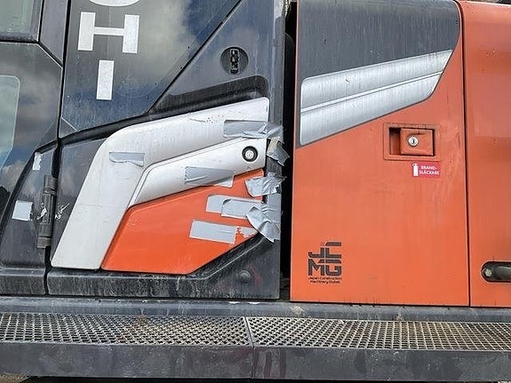 Hitachi ZX530LCH-7 10 of 24