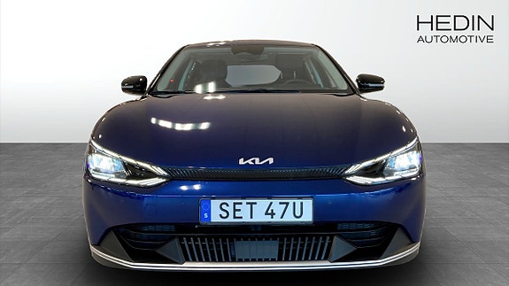 Kia EV6 8 of 12