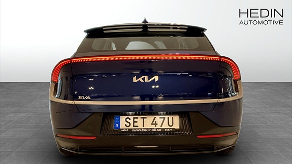 Kia EV6 4 of 12