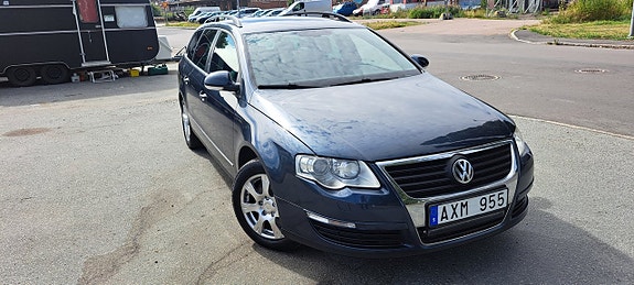 Volkswagen Passat 4 of 17