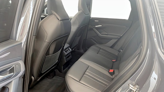 Audi S6 e-tron 13 of 15