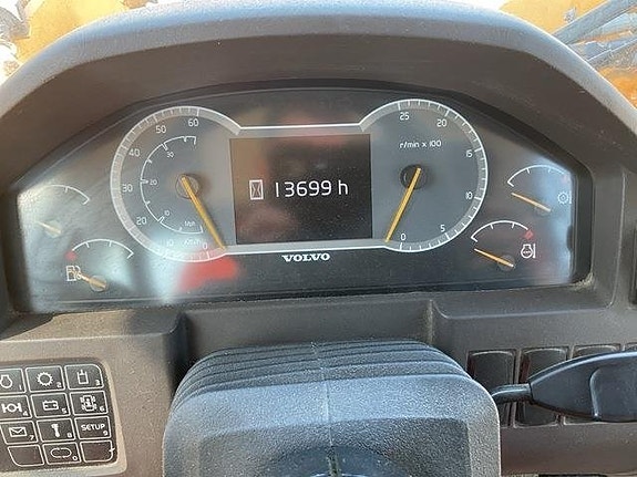 Volvo L180H 6 of 24