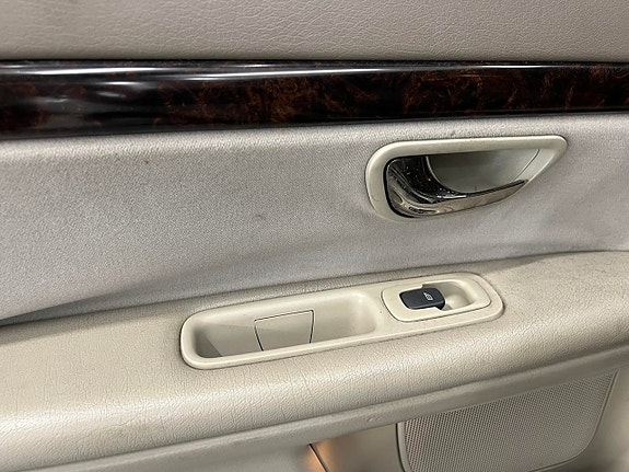 Volvo S80 17 of 18