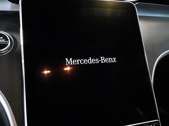 Mercedes-Benz C300 11 of 23