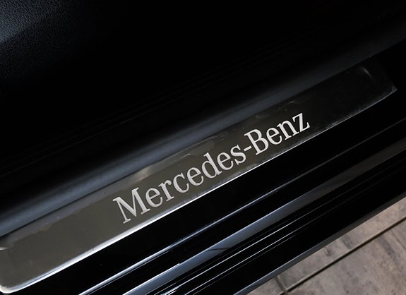 Mercedes-Benz C300 19 of 23