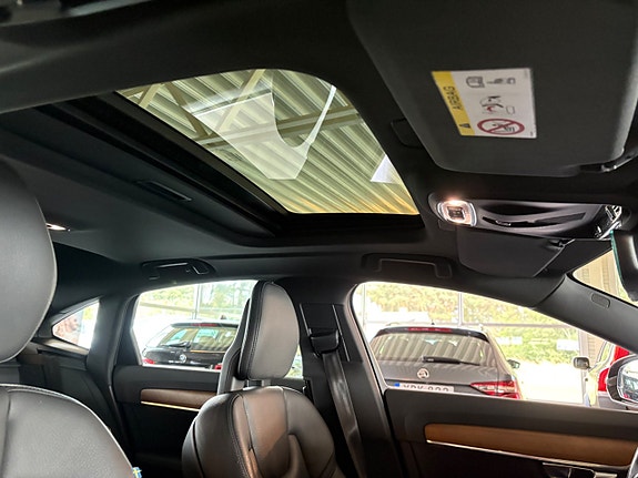Volvo S90 9 of 11