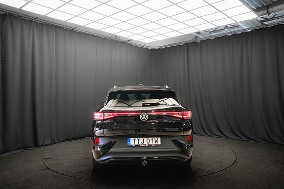 Volkswagen ID.4 GTX 8 of 25