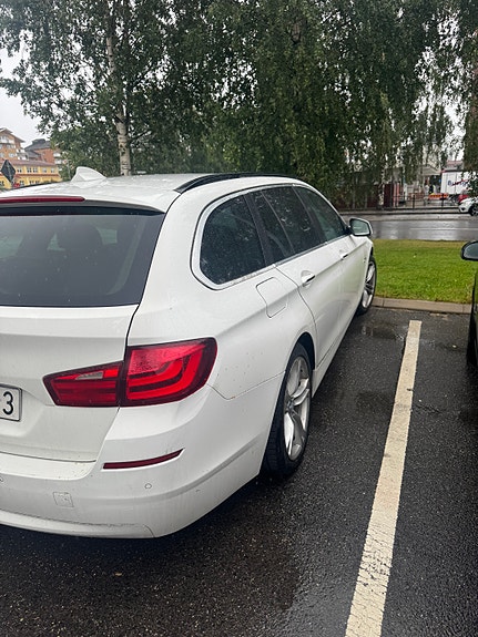 BMW 525d 6 of 12
