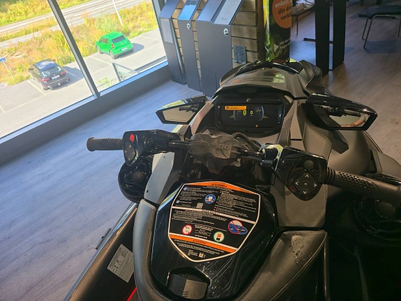 Sea-Doo RXP-X 300 -2023, 39 timmar Garanti till 2027 8 of 12