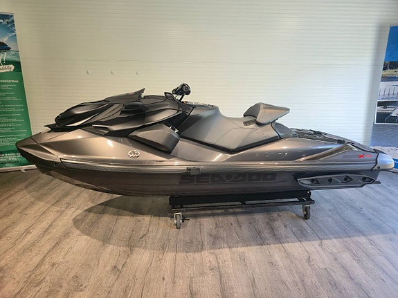 Sea-Doo RXP-X 300 -2023, 39 timmar Garanti till 2027 2 of 12