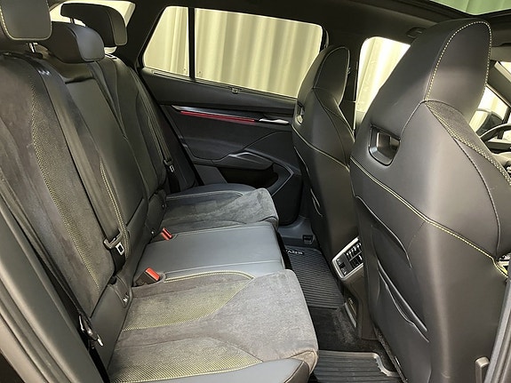 Skoda Enyaq 10 of 14