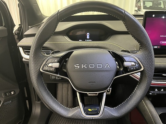 Skoda Enyaq 7 of 14