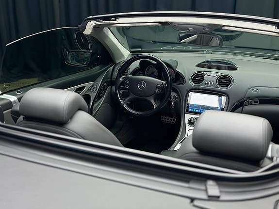 Mercedes-Benz SL55 21 of 30