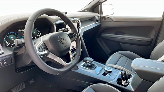 Volkswagen Amarok 6 of 12