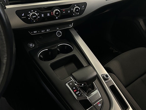 Audi A4 16 of 18