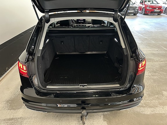 Audi A4 9 of 18