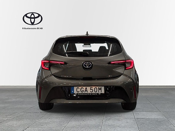 Toyota Corolla 5 of 11