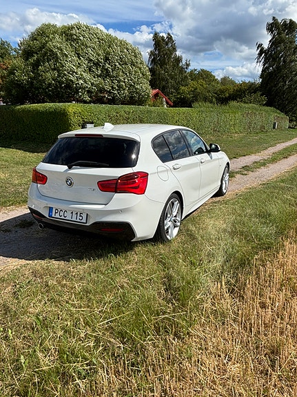 BMW 118i 7 of 14
