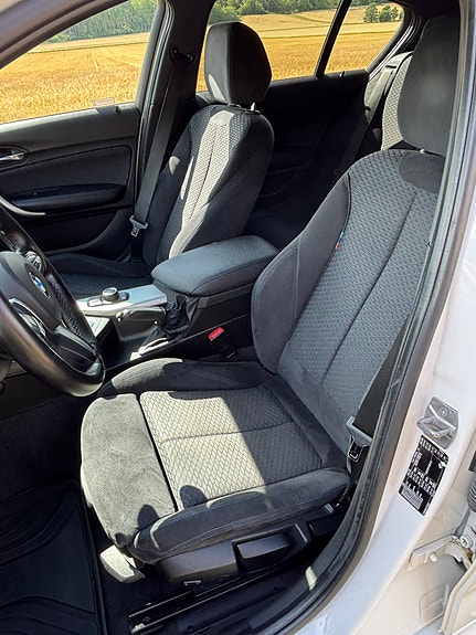 BMW 118i 9 of 14