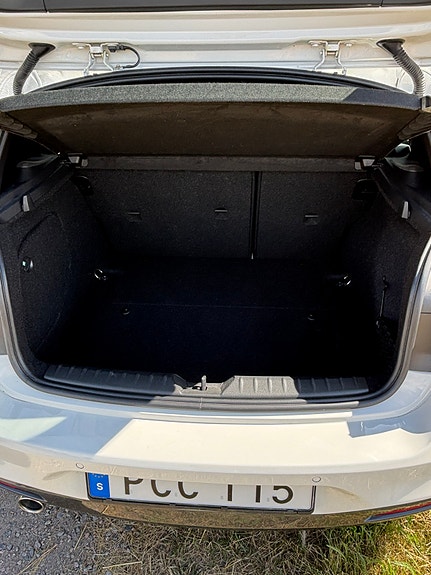 BMW 118i 11 of 14