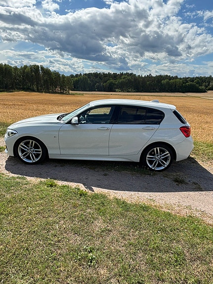 BMW 118i 4 of 14