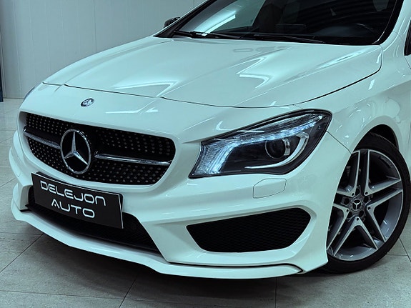 Mercedes-Benz CLA220 2 of 19