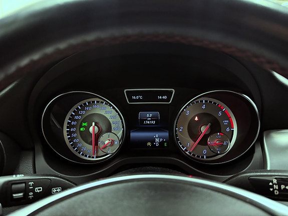 Mercedes-Benz CLA220 10 of 19