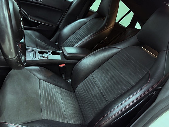 Mercedes-Benz CLA220 19 of 19