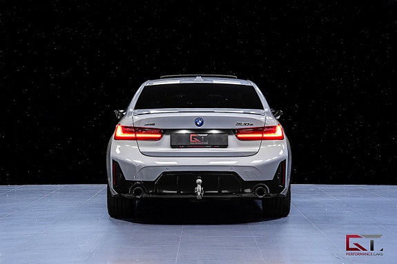 BMW 330e 7 of 22