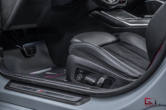 BMW 330e 16 of 22