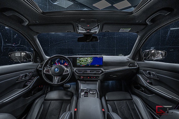 BMW 330e 17 of 22