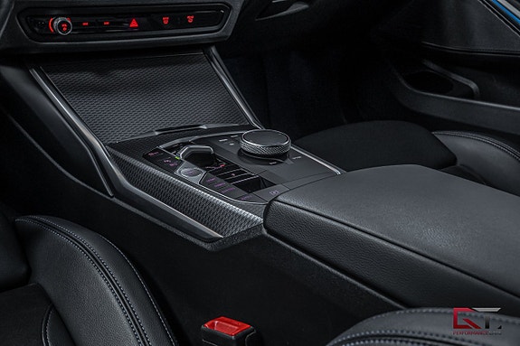 BMW 330e 18 of 22