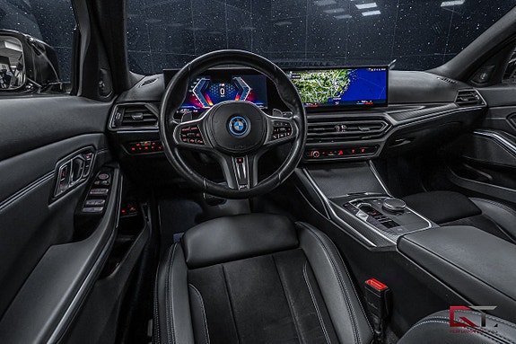 BMW 330e 11 of 22