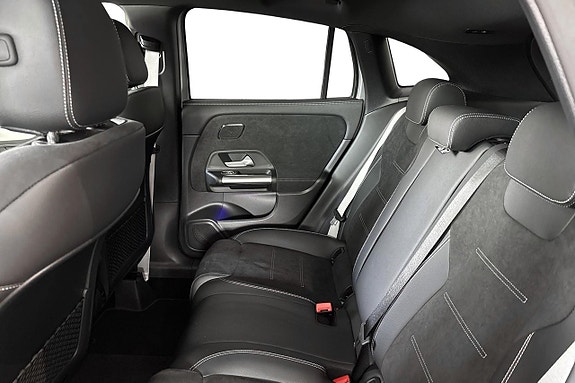 Mercedes-Benz GLA250 e 11 of 12