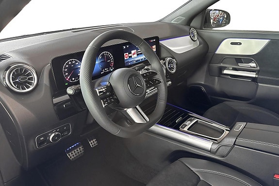 Mercedes-Benz GLA250 e 7 of 12