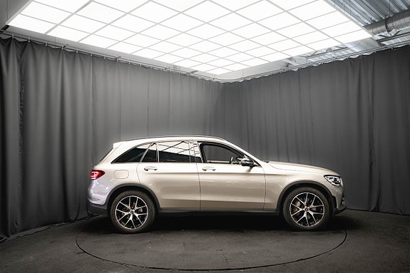 Mercedes-Benz GLC300 de 6 of 27