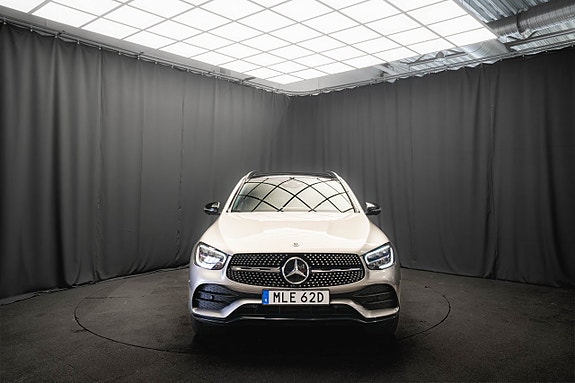 Mercedes-Benz GLC300 de 4 of 27