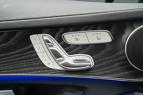 Mercedes-Benz GLC300 de 18 of 27