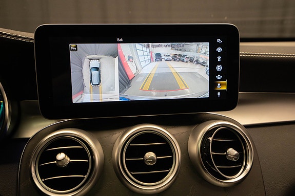 Mercedes-Benz GLC300 de 14 of 27