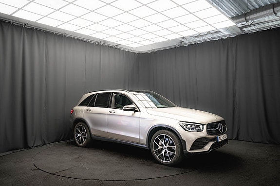 Mercedes-Benz GLC300 de 5 of 27