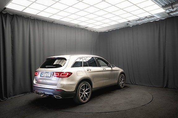 Mercedes-Benz GLC300 de 7 of 27