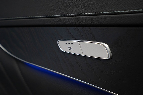 Mercedes-Benz GLC300 de 25 of 27