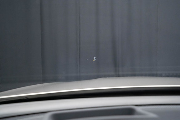 Mercedes-Benz GLC300 de 15 of 27