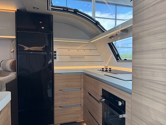 Adria Alpina 753 HK | Thule 6 m | Cykelställ | 7 of 16